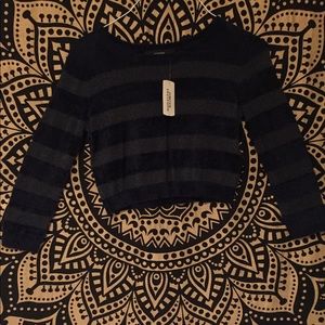 New! Long sleeve crop top